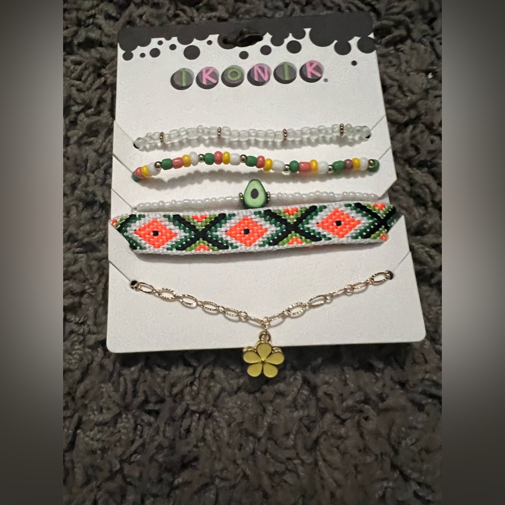 Nwt Cute Fun Braclets